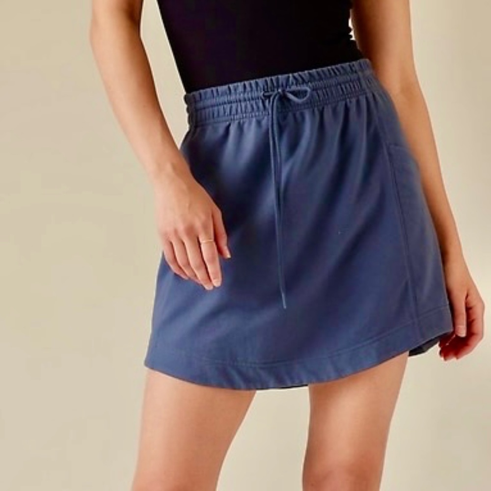 NWT ATHLETA Retroterry Skirt Athleisure w Pockets Women's Size S